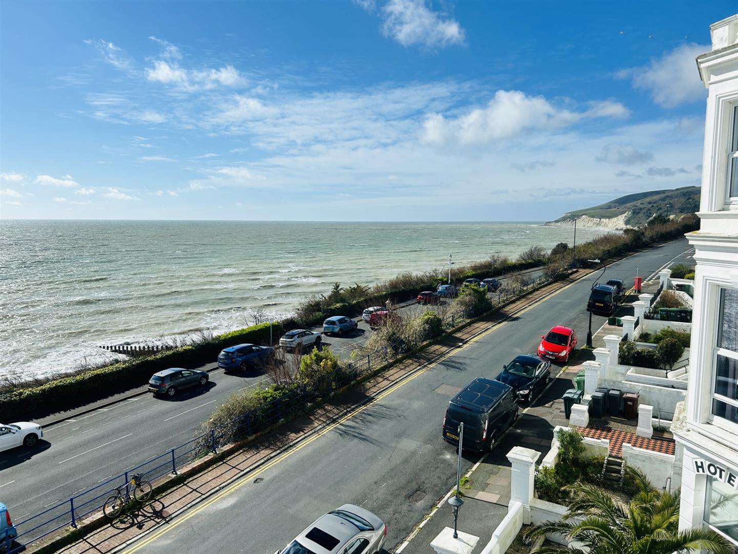 3 Bedroom Flat/Apartment. Highcliff Court, 7 South Cliff in Eastbourne, East Sussex 7